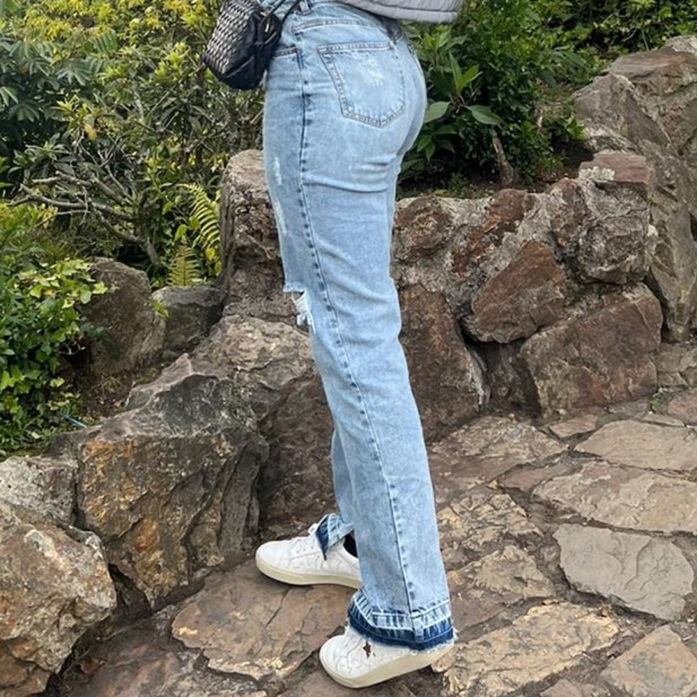 Skinny - straight jeans with slit at the bottom. Curvy girl jeans.